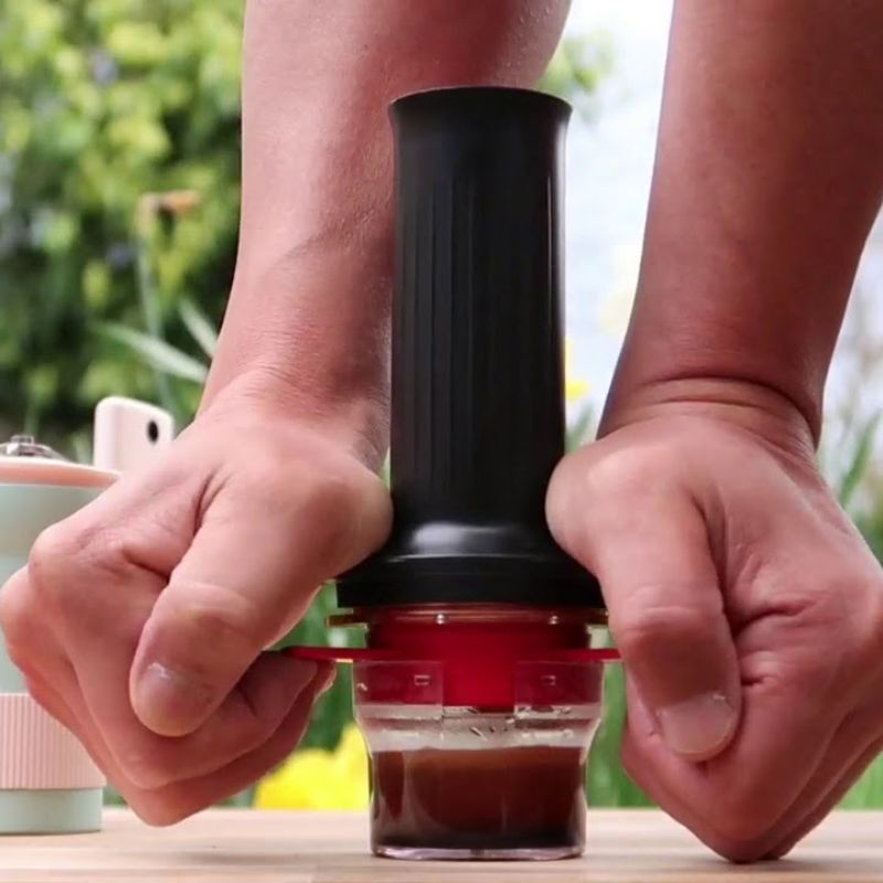 Top 5 máy pha cà phê cầm tay tốt nhất 7