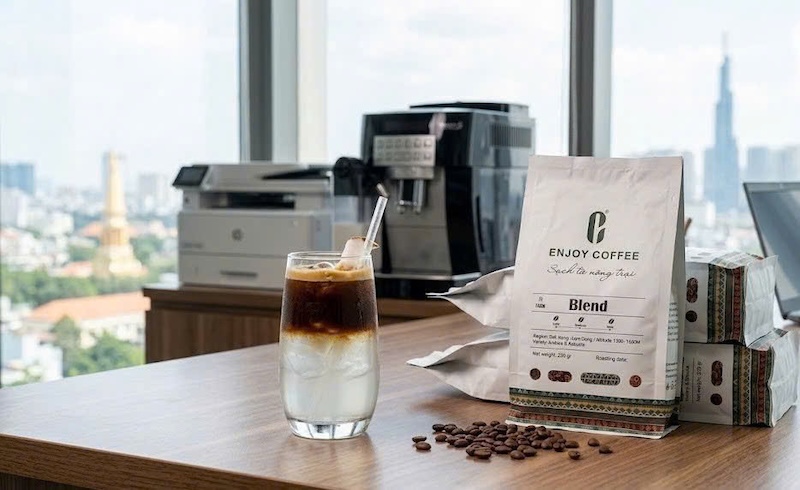 Cách pha espresso với nước dừa 2